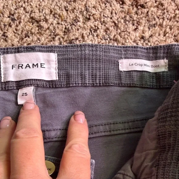 Frame Denim Le Crop High-Rise Mini Boot Crop Jeans. - Picture 6 of 10